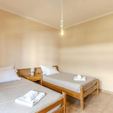 #392 Spacious 4br In Shared Pool Albufeira