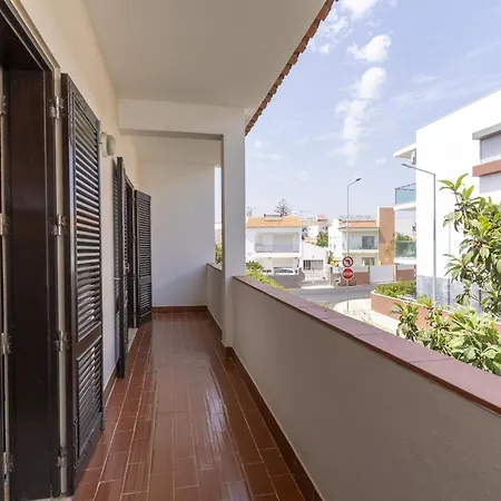 Willa #392 Spacious 4br In Shared Pool Albufeira